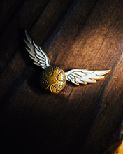 Load image into Gallery viewer, Golden Golfing Snitch Ball Marker
