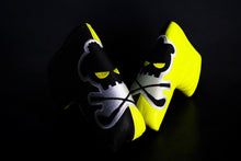 Load image into Gallery viewer, November MCC 24 - Black &amp; Neon Skully Putter Cover
